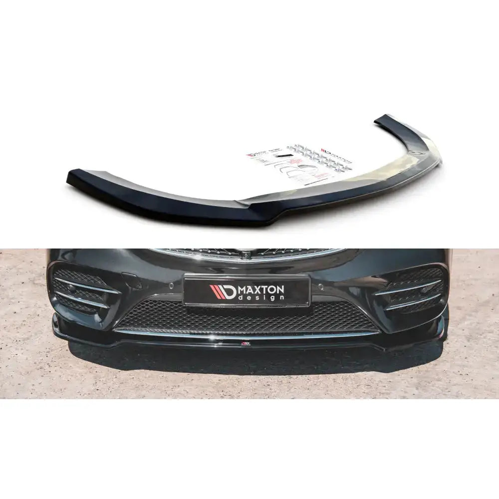 Frontleppe V.4 Mercedes-Benz V-Class W447 i sort blank plast, vist løst og montert med instruksjoner ved siden av.