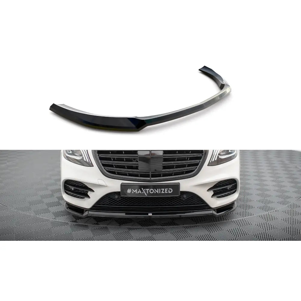 Frontspoiler Mercedes S AMG-Line W222 Facelift V1 i sort blank plast montert på hvit bil.