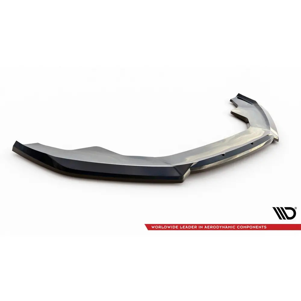 Front splitter til Audi A4 Competition B8 Facelift i sort glanset plast sett fra skrå vinkel.