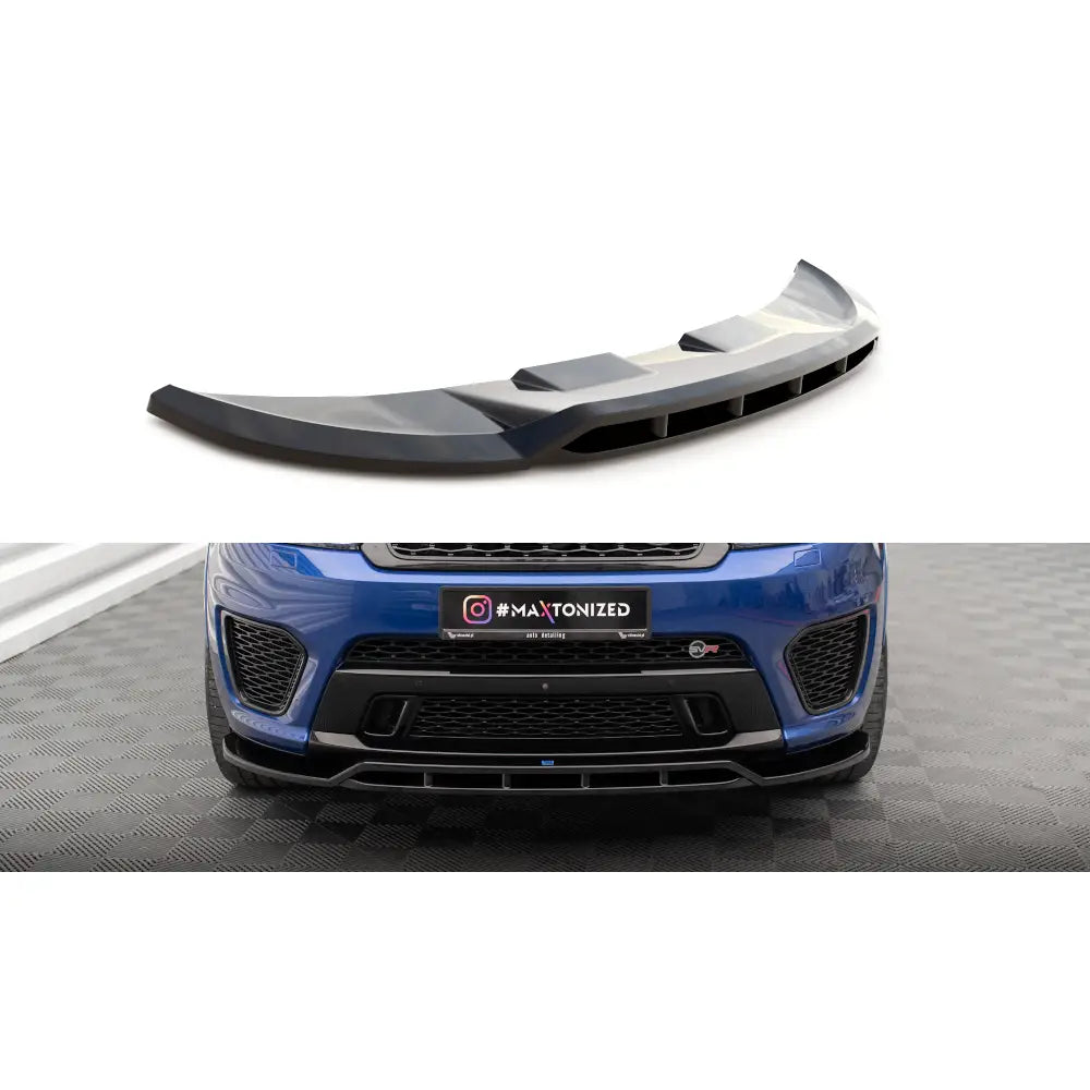 Frontleppe V2 til Range Rover Sport SVR Mk2, sort splitter med aerodynamiske detaljer montert på blå bil.