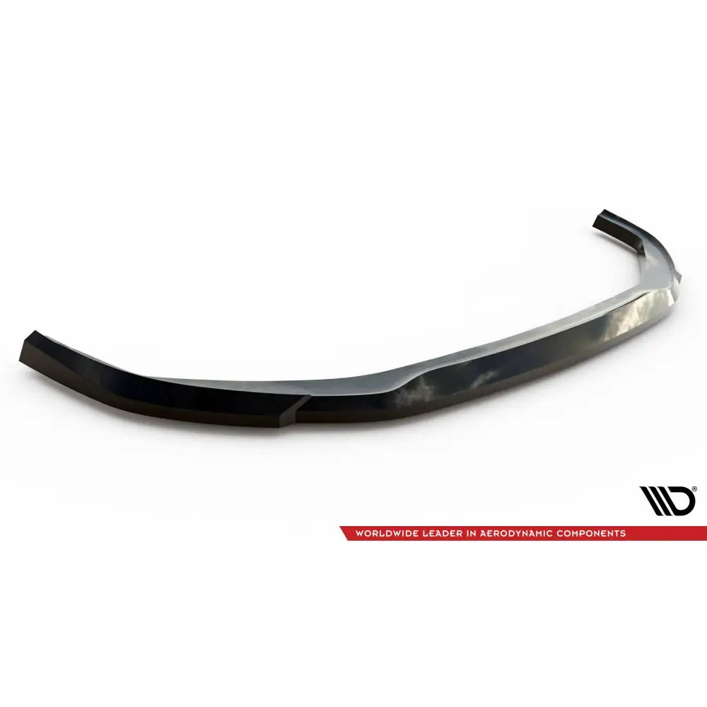 Front lip til Mazda CX-60 Mk1 V2 i sort, glanset plast med kantete design, sett skrått ovenfra.