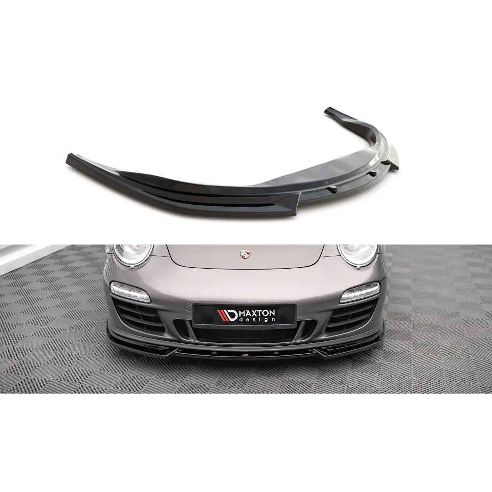 Frontleppe V2 til Porsche 911 Carrera GTS 997 Facelift, sort plast, montert på grå sportsbil forfra.