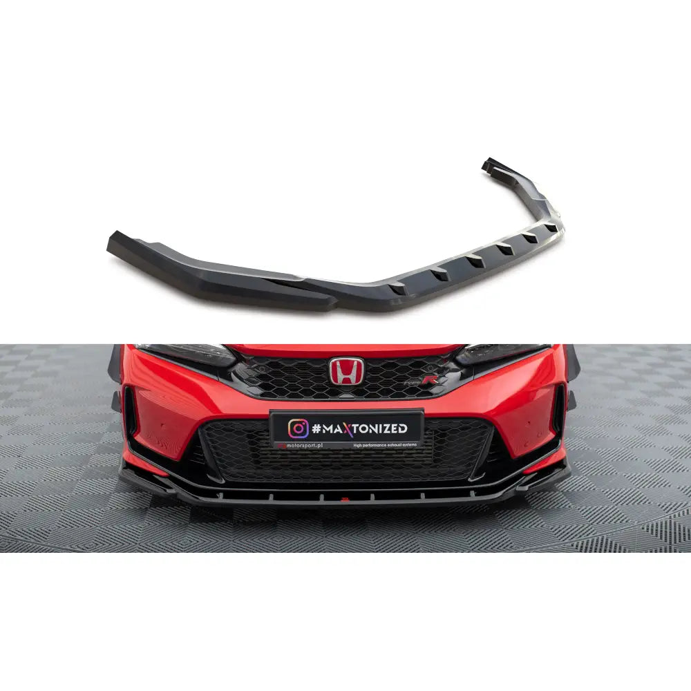 Frontspoiler Honda Civic Type-R Mk 11 V3 sett forfra på hvit bakgrunn.