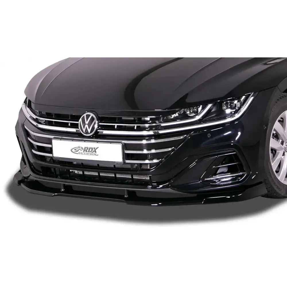 Frontspoiler Volkswagen Arteon 20- R-Line sett forfra med svart lakk og kromdetaljer på grillen.