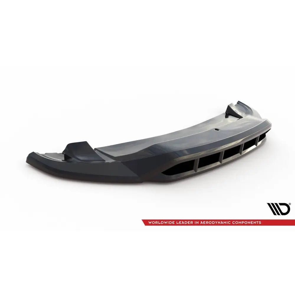 Frontspoiler Volkswagen Touareg Mk2 i sort plast med luftkanaler, sett skrått forfra mot hvit bakgrunn.