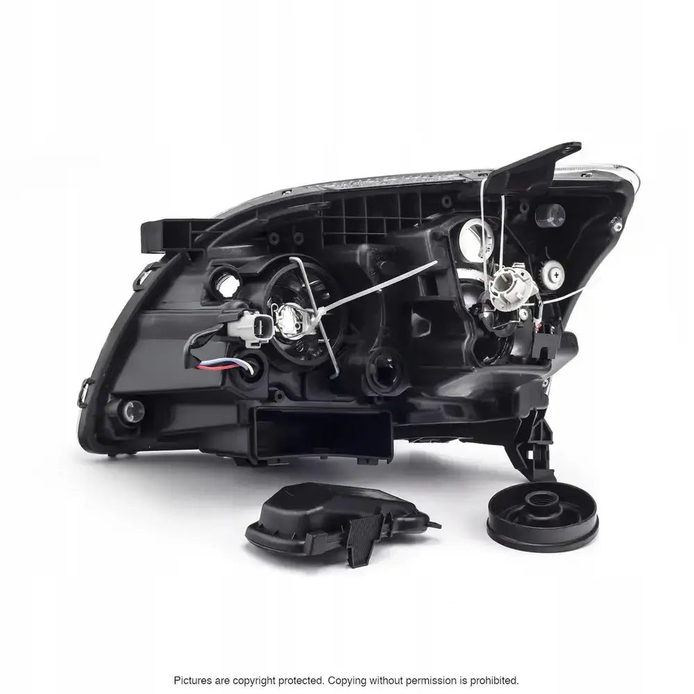 Frontlykt Toyota Avensis T25 03-06 H7/h1 Venstre