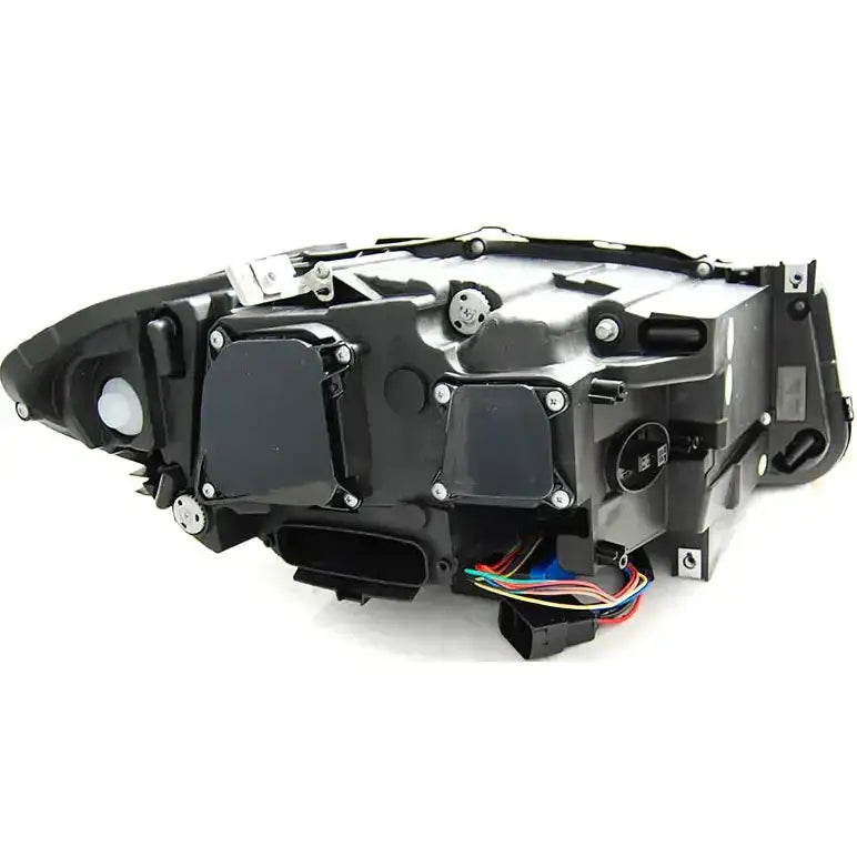 Hovedlykter AFS Angel Eyes Led DRL Black for BMW F10/F11, bakside med deksler, skruer og ledninger.