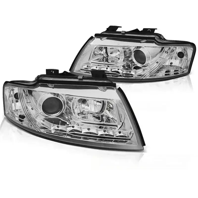 Frontlykter Audi A4 B6 Cabrio 02-06 LED chrome sett vist fra skrå vinkel mot hvit bakgrunn.