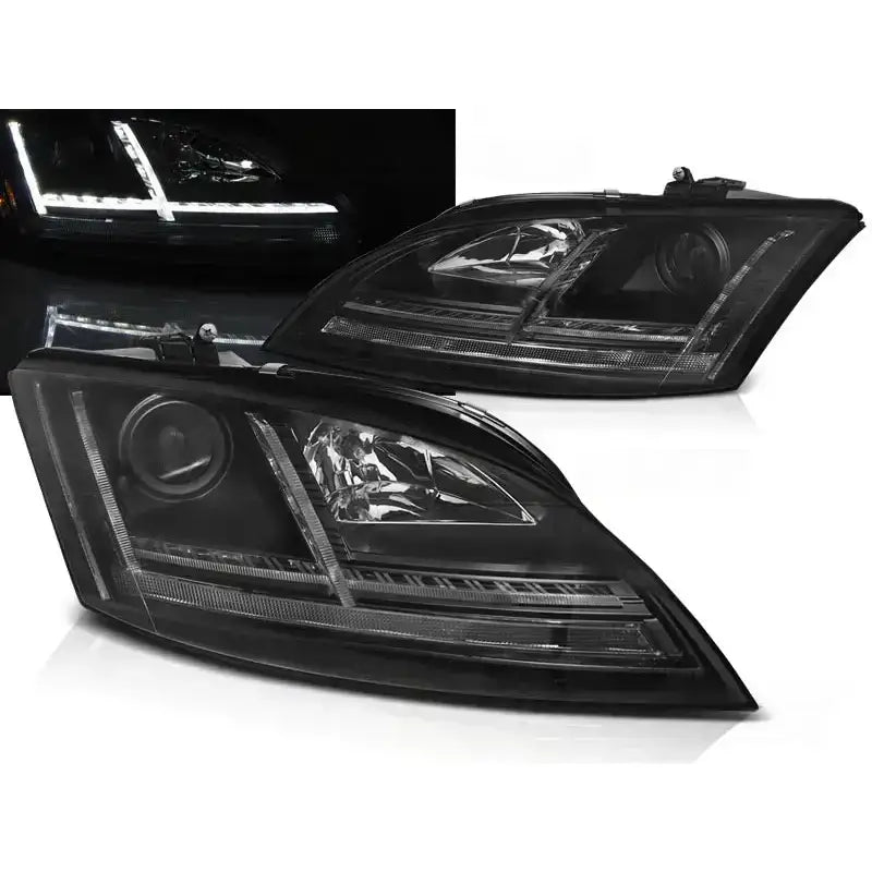 Frontlykter Audi TT 06-10 8J Black Led SEQ med klare linser og LED-mønster, tent i mørket.