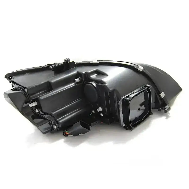 Hovedlys Audi TT 06-10 8J Chrome Led SEQ sett bakfra med synlige tilkoblingsporter og tekniske detaljer.