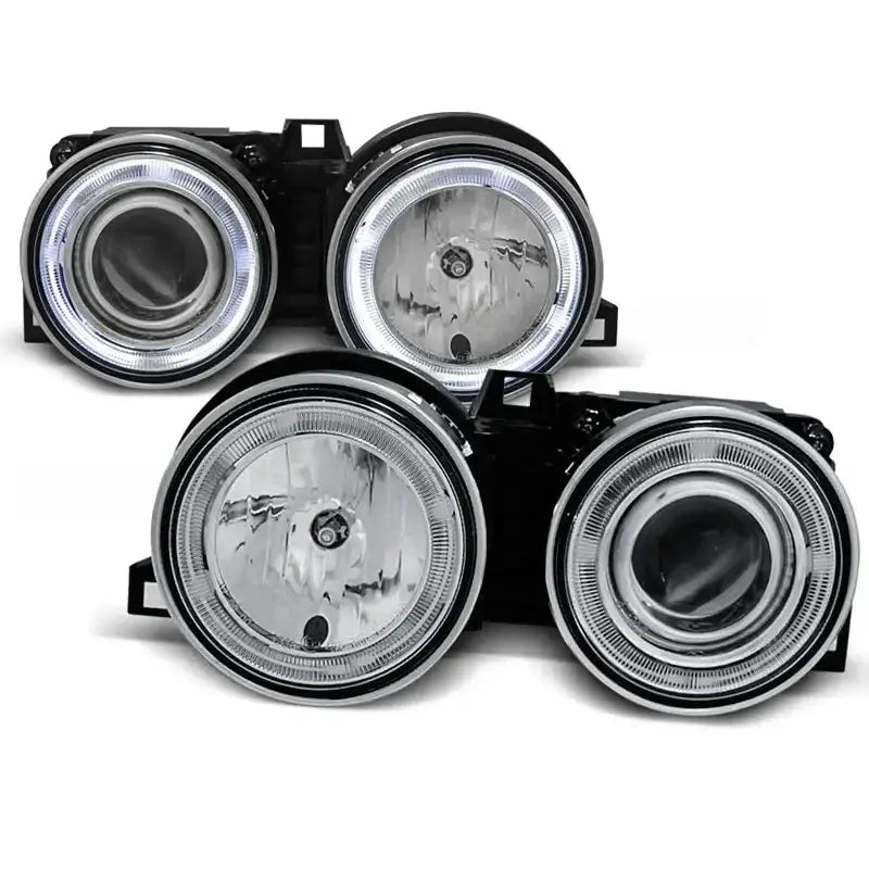 Frontlykter Bmw E30 Angel Eyes med krom halo-ringer og svarte detaljer, sett forfra.