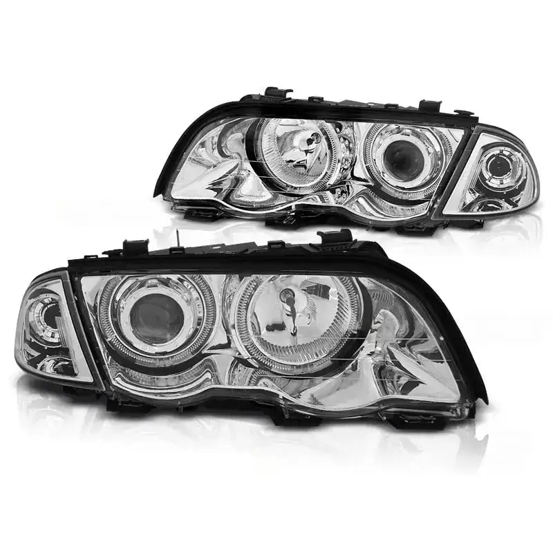 Hovedlykter Bmw E46 Angel Eyes LED Chrome med klare linser og kromdetaljer sett fra skrå vinkel.