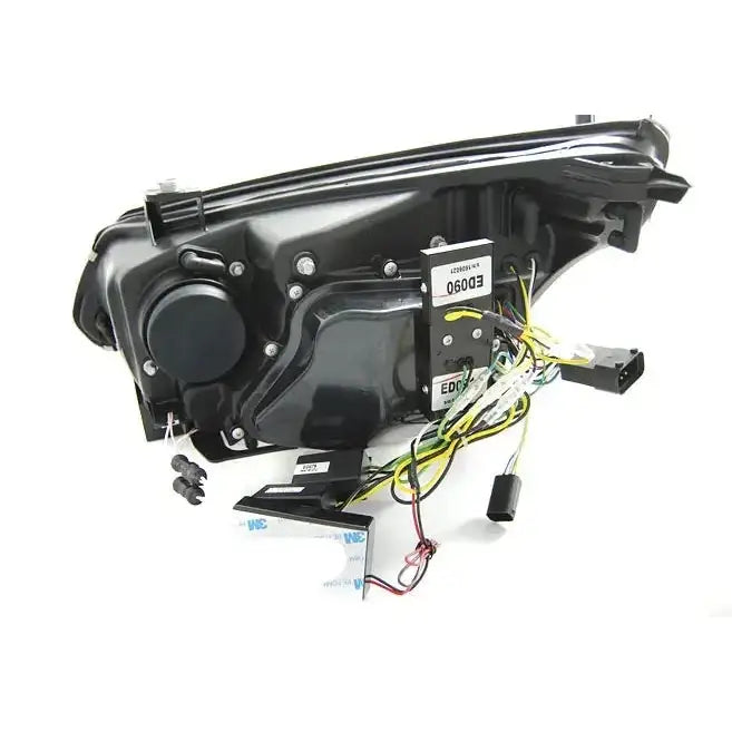 Headlamp bakside av Bmw E60/E61 Angel Eyes Chrome Led med synlige ledninger og koblingsbokser.