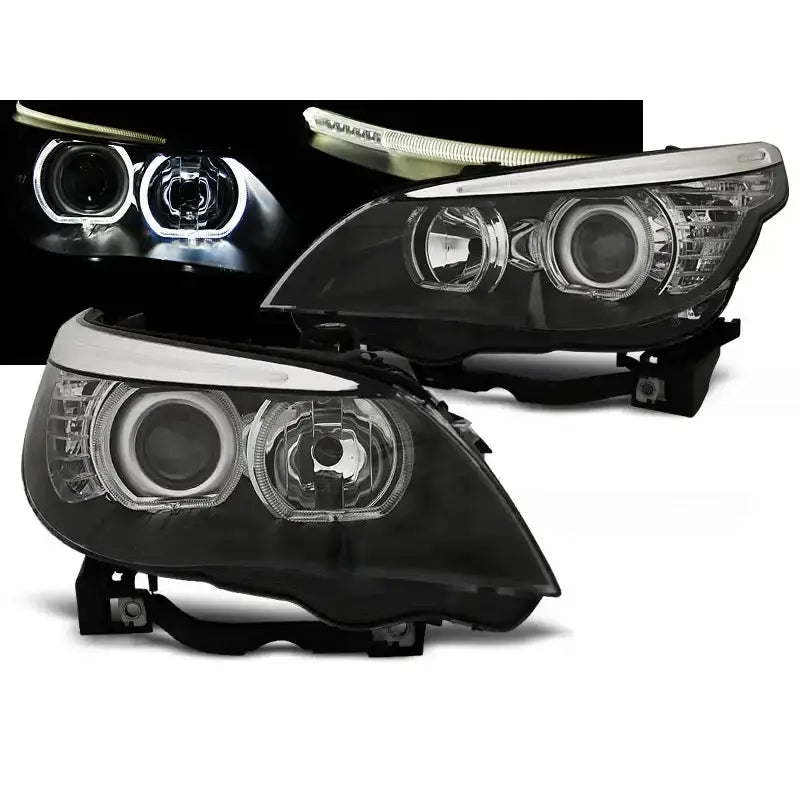 Frontlykter Bmw E60/E61 03-07 med LED Angel Eyes, svart og sølv, tent LED-ring vises i mørket.
