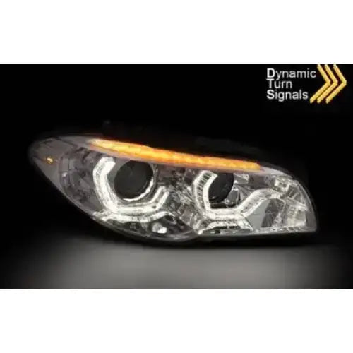 Hovedlykter Bmw F10/F11 10-13 med LED Angel Eyes og oransje dynamisk blinklys, sett forfra.