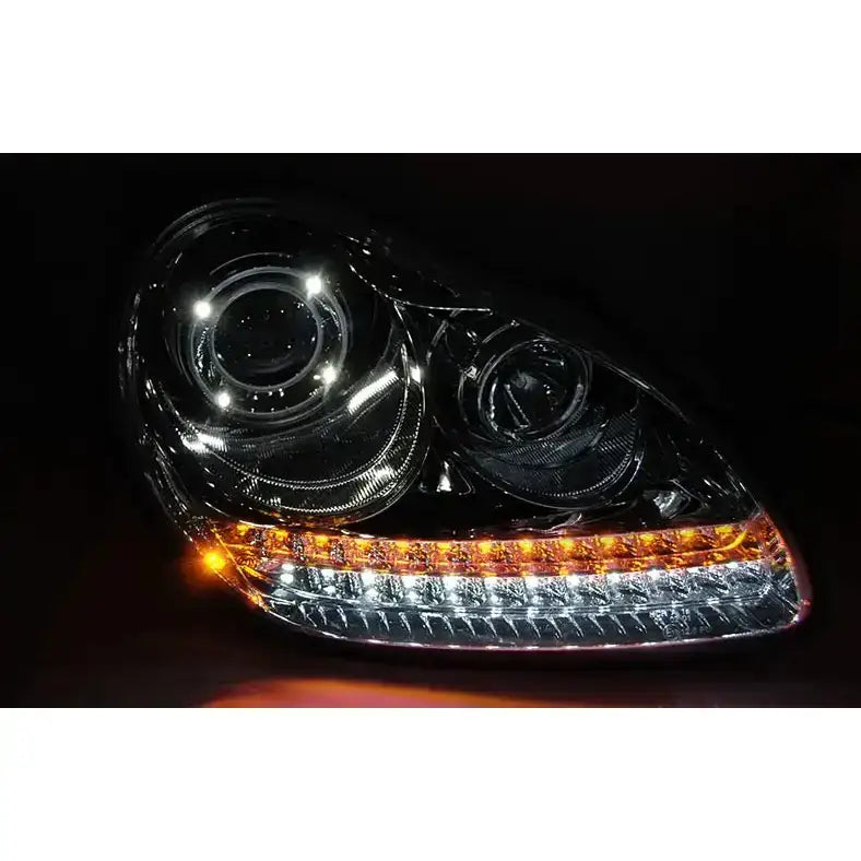 Hovedlys Daylight Chrome HID Xenon for Porsche Cayenne 02-06 med klare linser og LED-lys, sett forfra.
