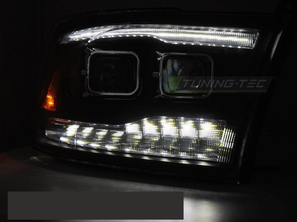 Dodge Ram 2009-2018 frontlykter LPDO41 Double Black montert på bil