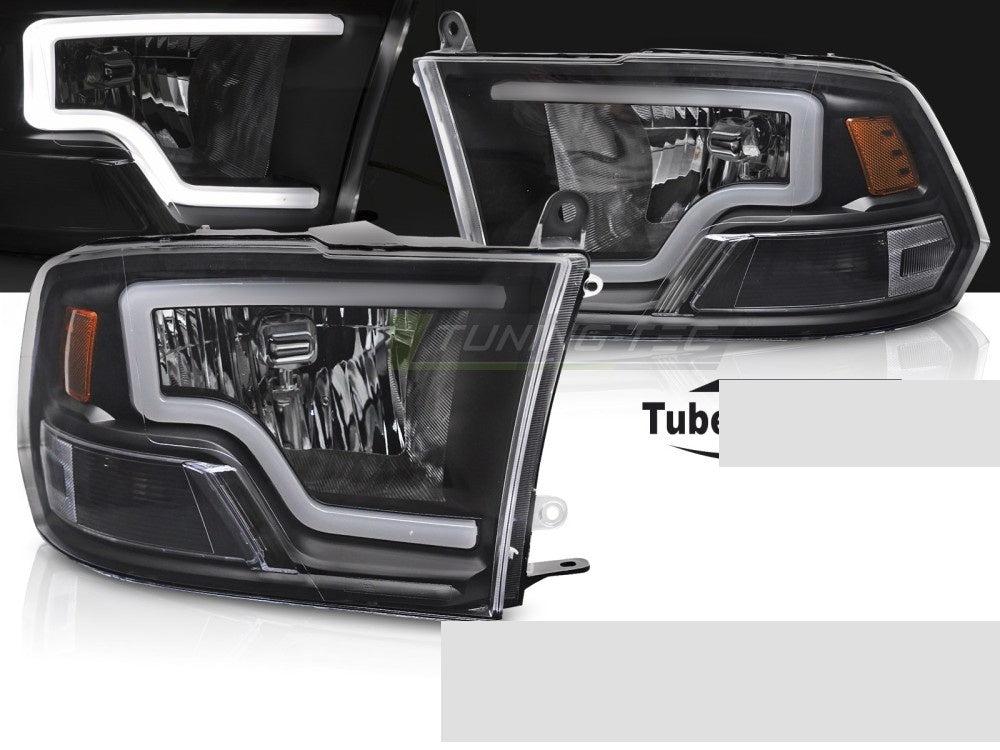 Svarte frontlykter Dodge Ram tube light-design nærbilde av LED-stripe