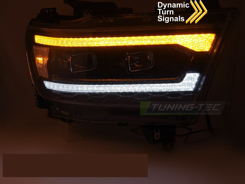 Dodge Ram LED frontlykter sett fra siden med detaljer i linsen