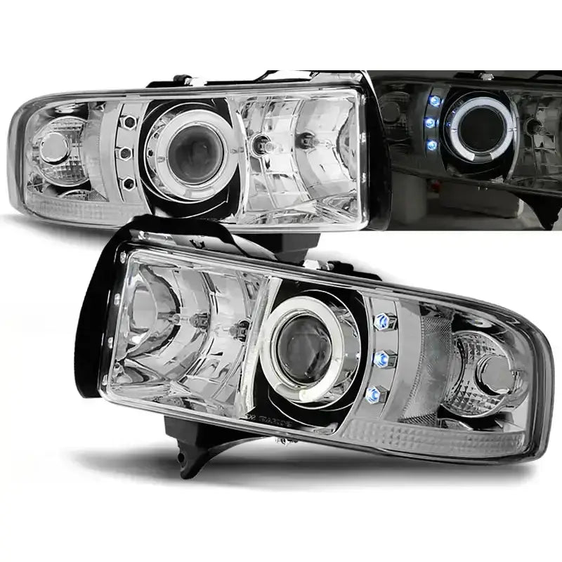 Frontlykter Dodge Ram 94-01 Angel Eyes Chrome med klart glass og kromdetaljer sett fra skrå vinkel.