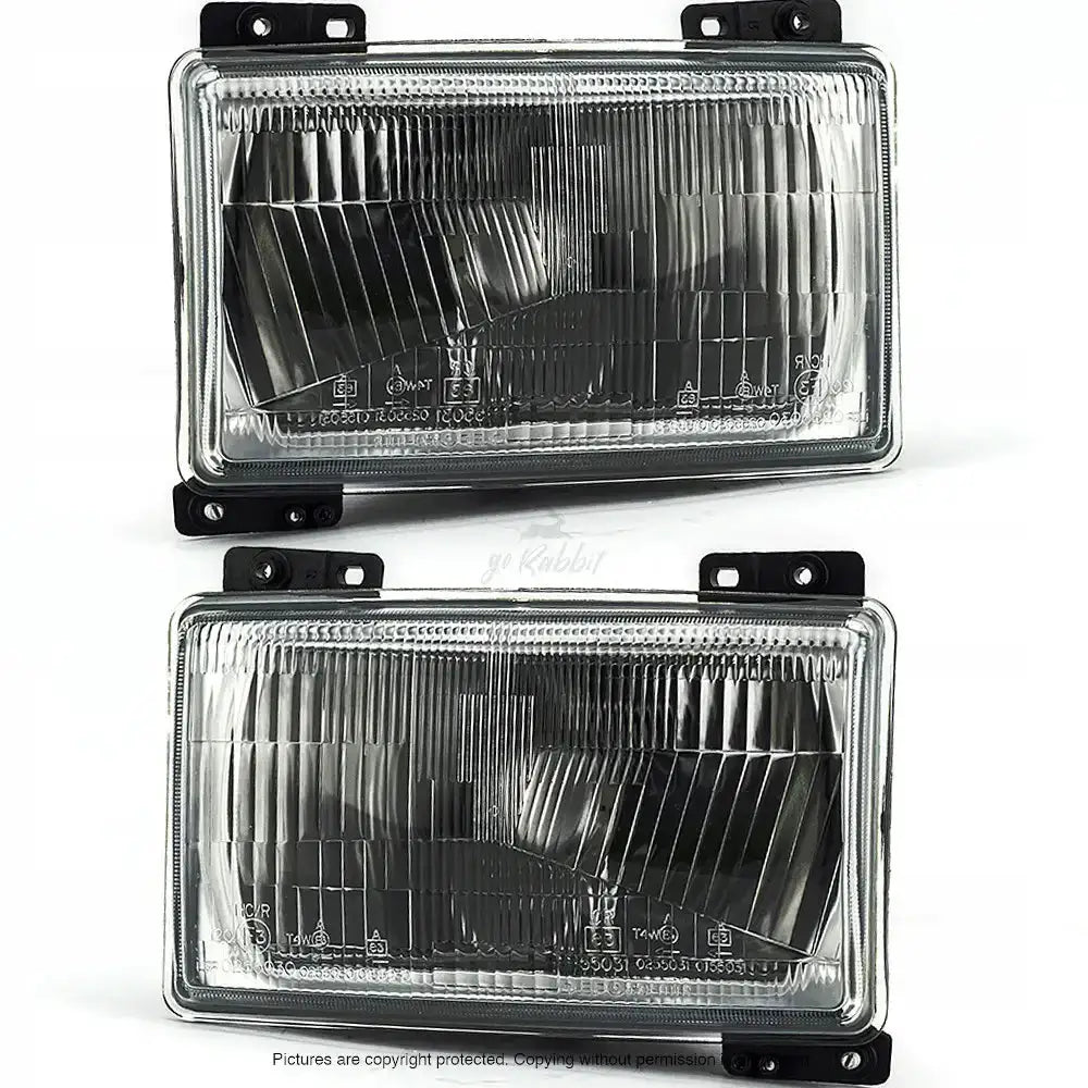 Frontlykter Fiat Ducato 81-89 H4, sett forfra med klare glass og rektangulær form.