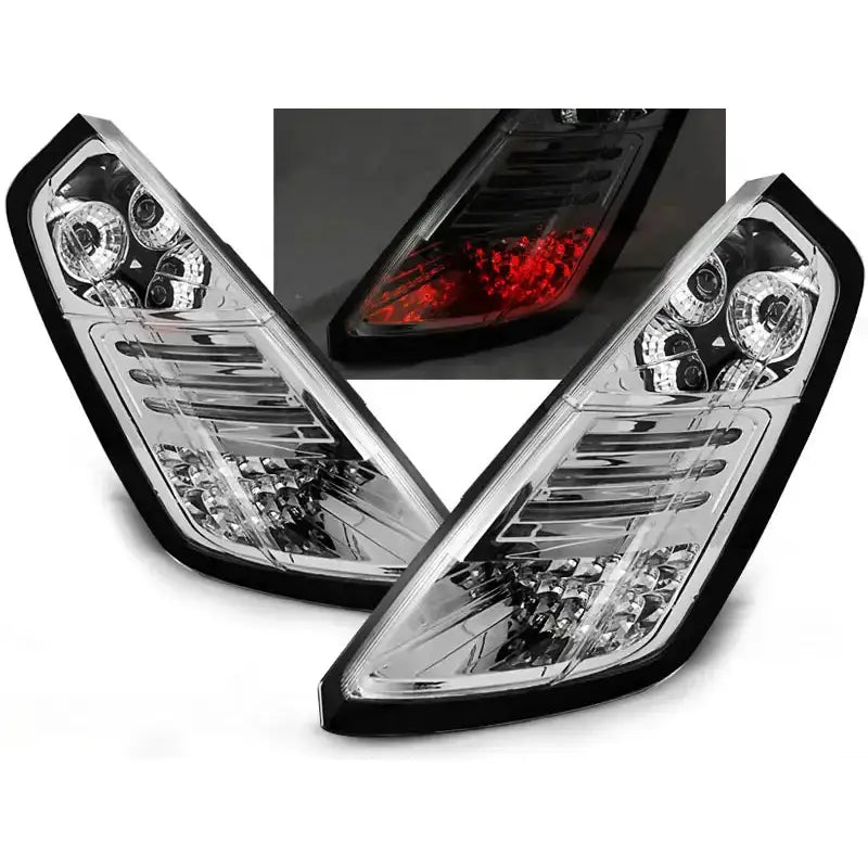 Frontlykter Fiat Grande Punto 09.05-09 Chrome Led med trekantet design og kromdetaljer, sett fra skrå vinkel.