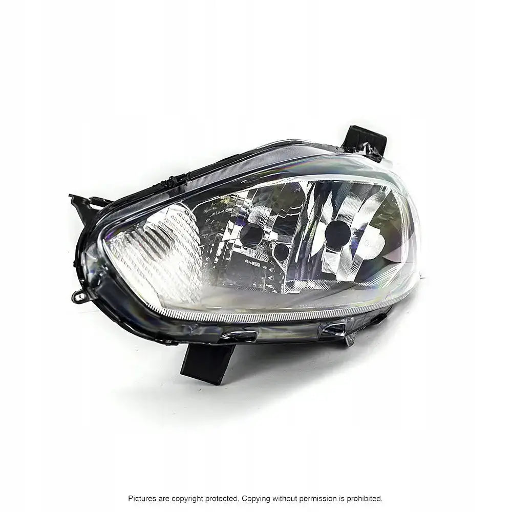 Headlights Ford Fiesta 13-17 H15/H7 sett fra skrå sidevinkel med reflekterende detaljer og fester.