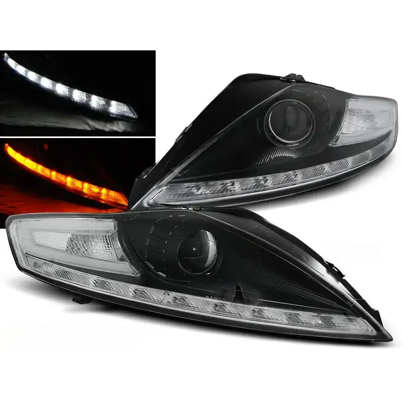 Frontlykter Ford Mondeo 07.07-11.10 Black Led med klare linsefelt og LED-lys, vist fra skrå vinkel.