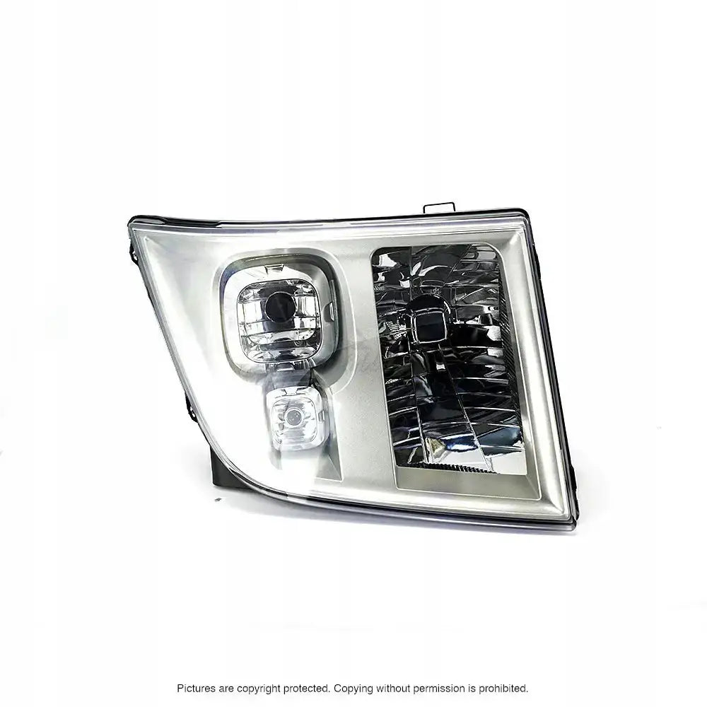 Hovedlykter Ford Transit 06-13 H4 vist forfra med klar plast og to tydelige lyssoner.