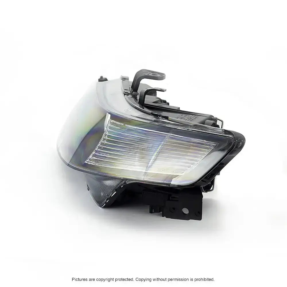 Headlights Honda Accord 02-05 med klare og sorte detaljer, skrå vinkel som viser front og side.