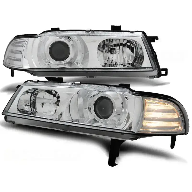 Frontlykter Honda Prelude Angel Eyes Chrome med oransje LED-striper, sett fra skrå vinkel.