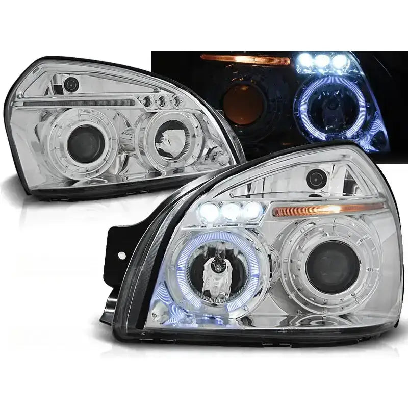 Frontlykter Hyundai Tucson Angel Eyes Chrome med klare linser, kromdetaljer og synlige LED-lys tent.