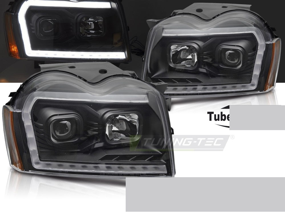 Jeep Grand Cherokee WH 2005–2008 frontlykter med LED-lysstripe svart