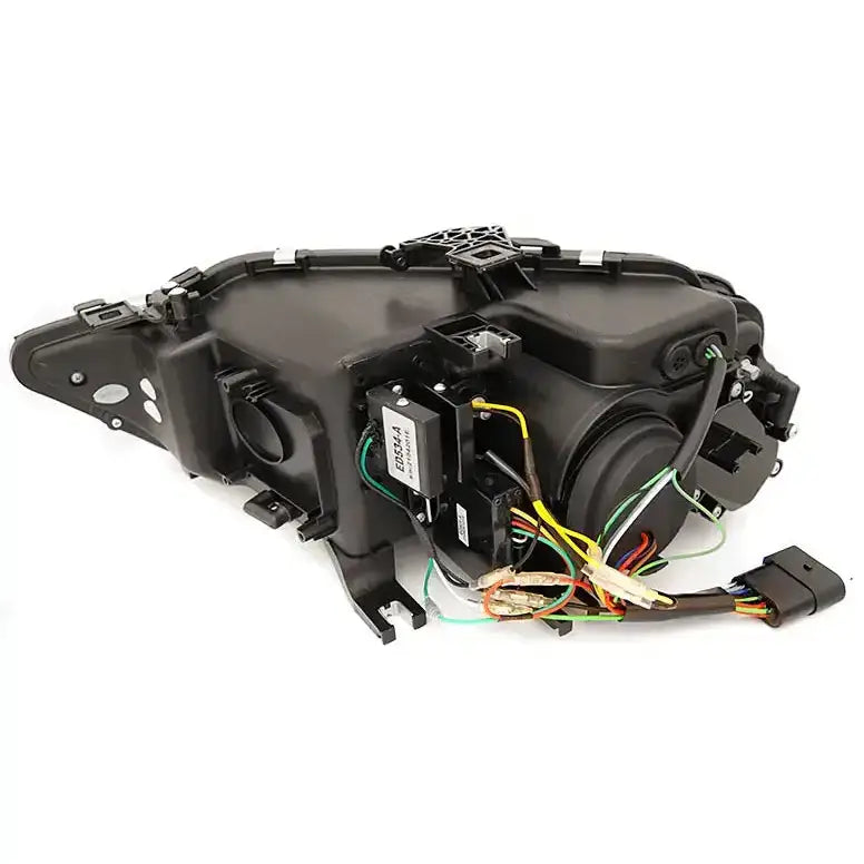 Hovedlys Audi A4 B8 LED Chrome SEQ sett bakfra med synlige ledninger og elektriske kontakter.