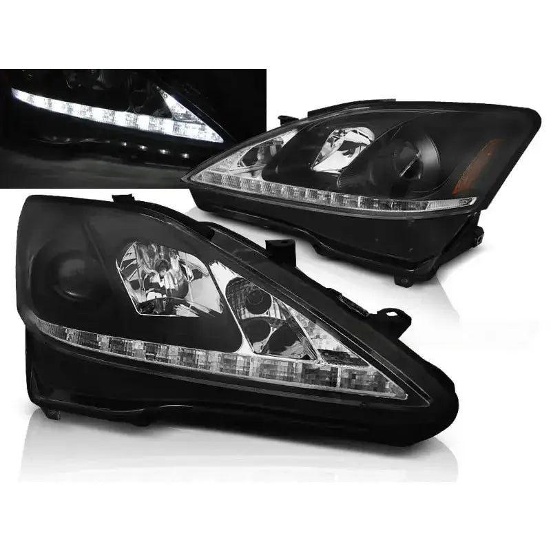 Frontlykter Lexus IS 06-13 DRL Black med svarte hus, klare linser og tent LED-strip, sett forfra.