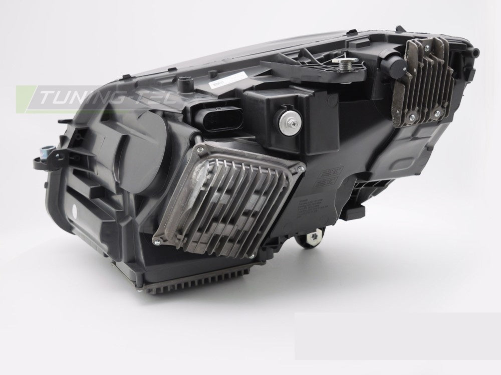 Komplett sett frontlykter Mercedes C-Klasse W205 full LED svart detalj