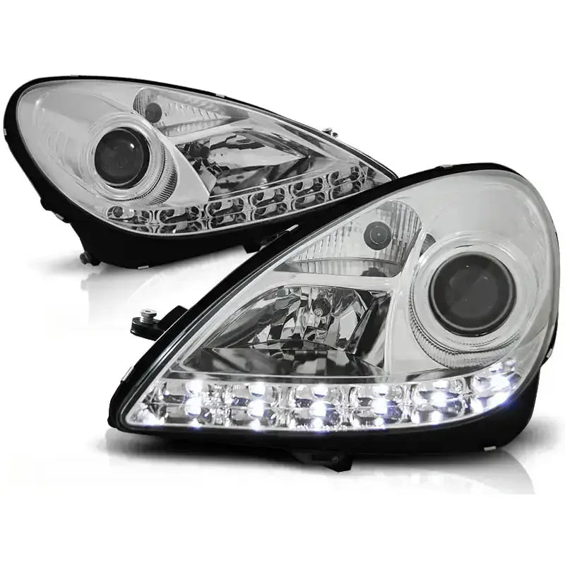 Hovedlykter Mercedes R171 SLK 04-11 Daylight Chrome med LED-lysrade og projektorlinse, sett forfra.