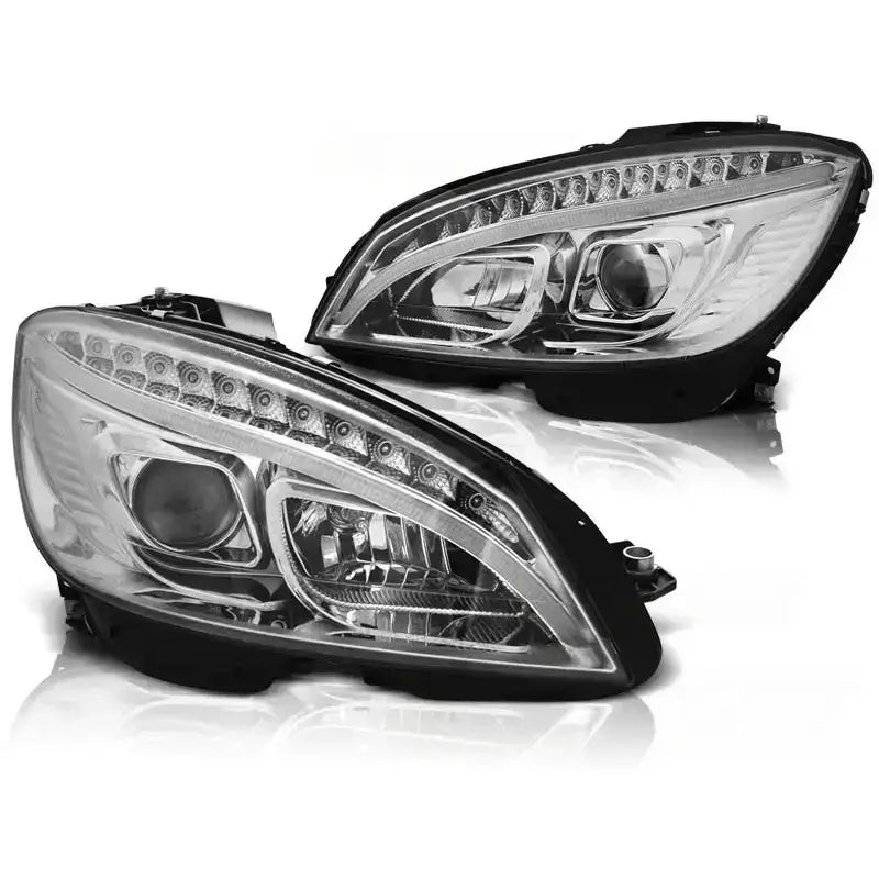 Hovedlykter Mercedes W204 07-10 Chrome Tube Light H7 med LED-lys og detaljerte reflektorer.