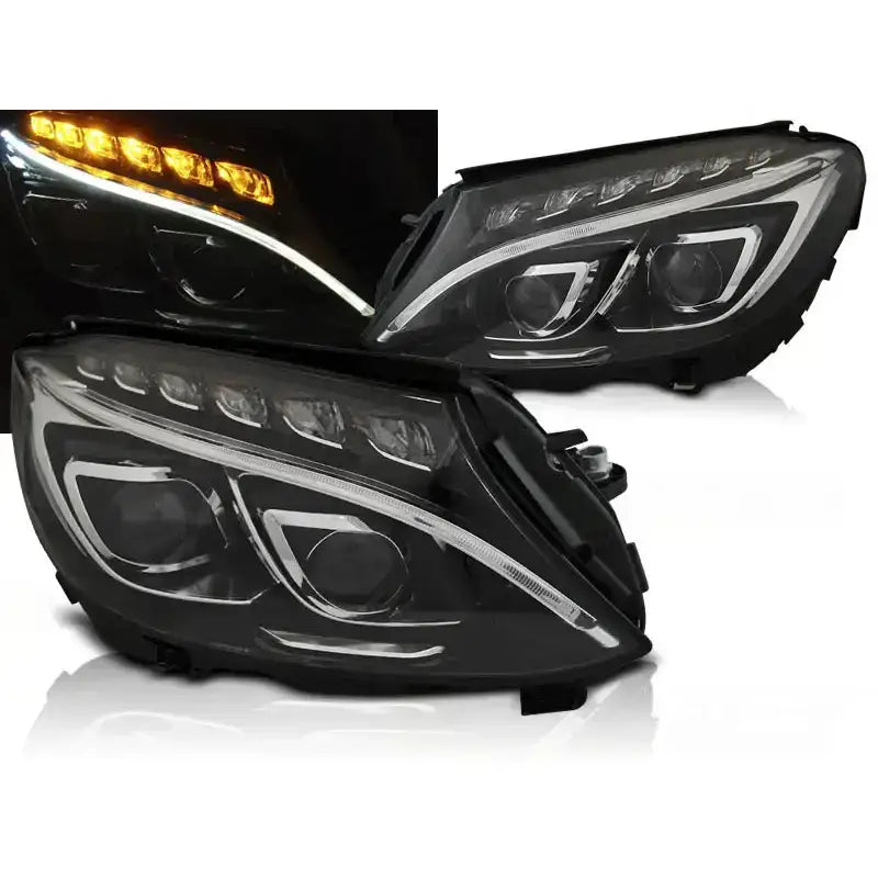 Frontlykter Mercedes W205 14-18 Black LED med klare glass og hvite samt oransje lyselementer.
