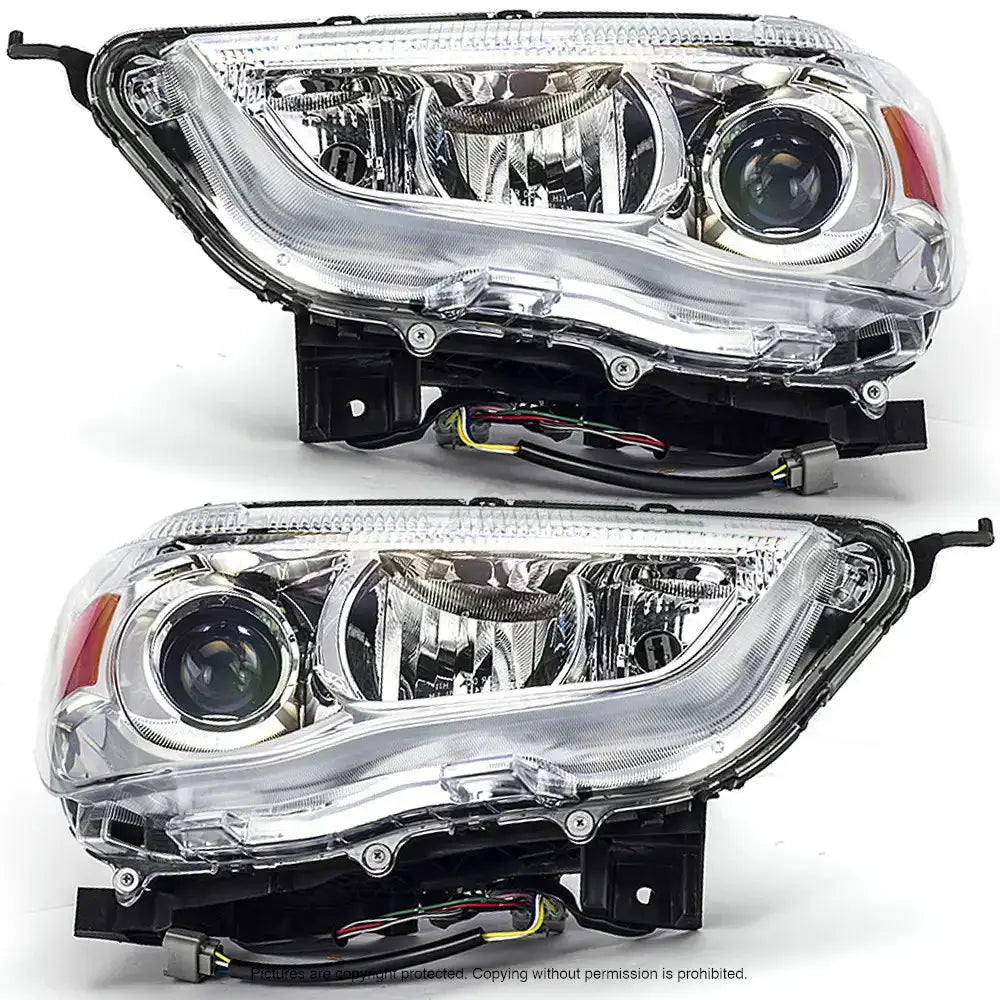 Frontlykter Mitsubishi ASX 10-12 H11 i klar plast med kromdetaljer og integrert ledningsnett.