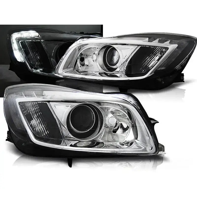 Frontlykter Opel Insignia 08-12 Chrome Tru DRL i sølv og sort med kromdetaljer og klare linsefelt.