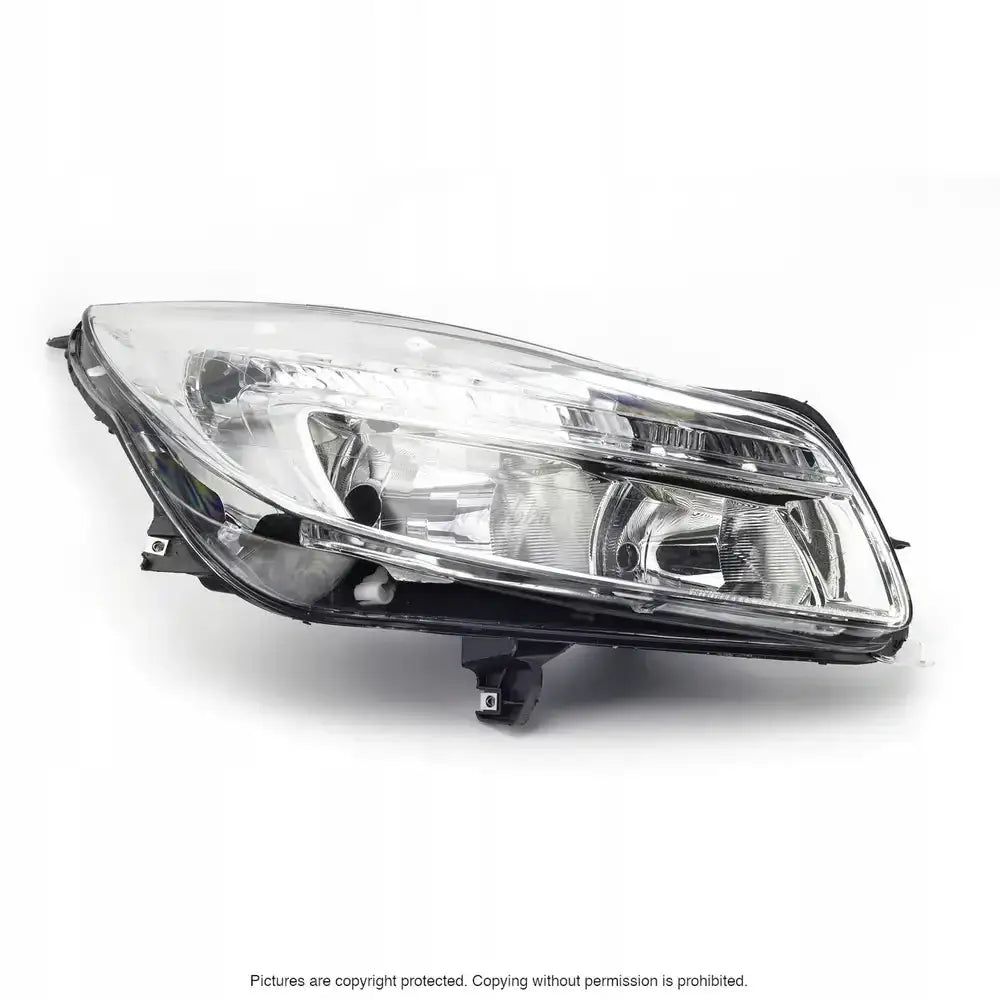 Headlights Opel Insignia 08-12 H7/H1 vist fra skrå vinkel med klart glass og sorte detaljer.