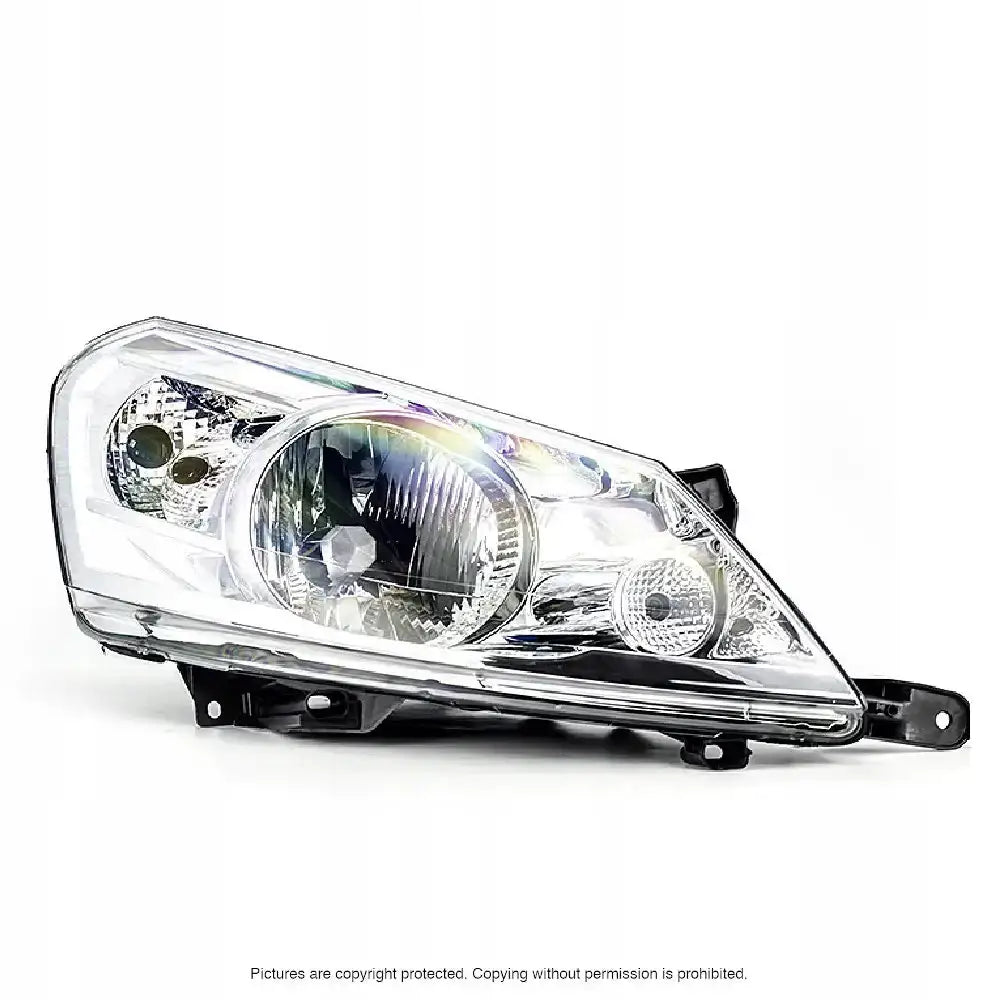 Hovedlykter Peugeot Expert 06-15 H4 P21W sett fra skrå front med klart glass og svarte detaljer.