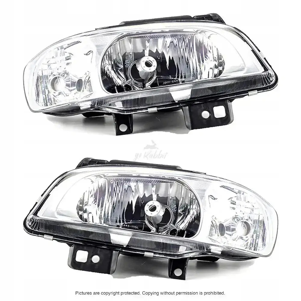 Frontlykter Seat Cordoba 1 99-02, to rektangulære billykter med klare glass og sorte detaljer.