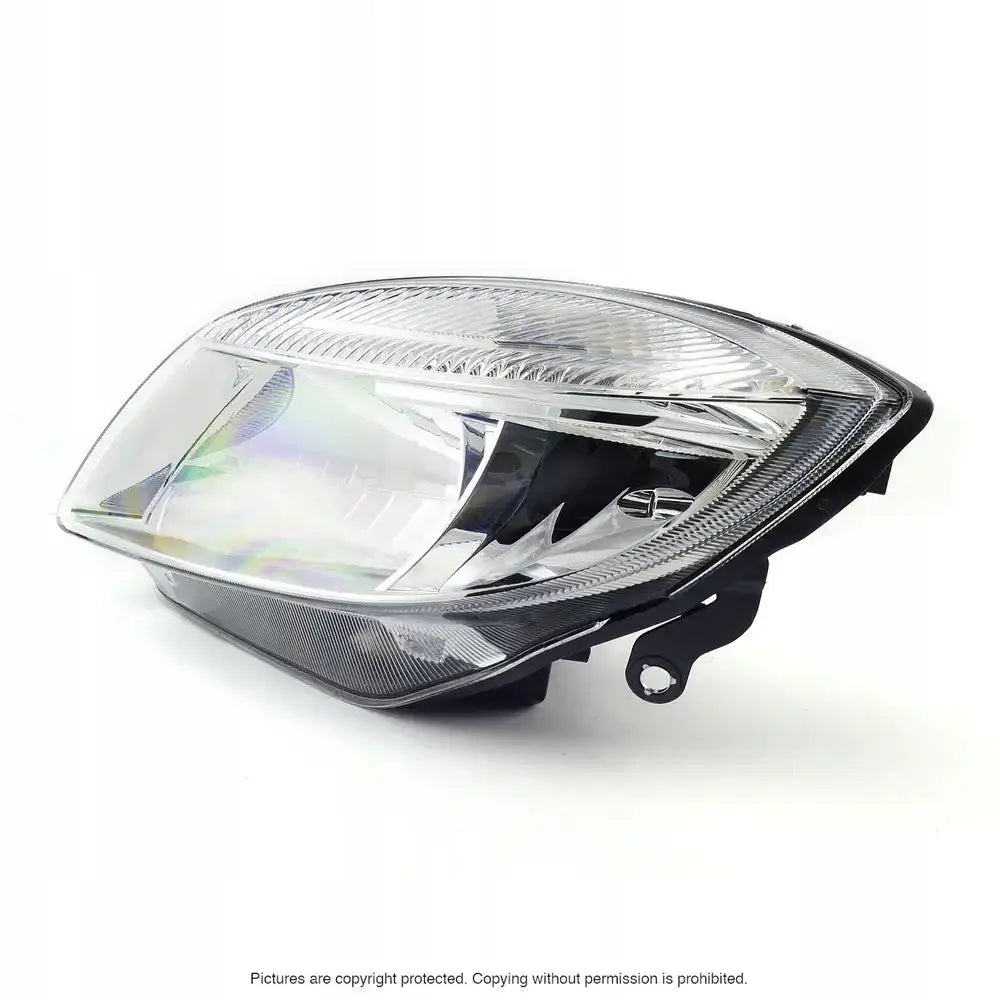 Hovedlykter Skoda Fabia 06-10 H4 i klar plast med sort ramme, vist fra skrå vinkel.