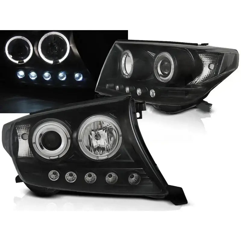 Frontlykter Toyota Land Cruiser FJ200 Angel Eyes Black med LED og projektor, detaljbilde i mørket.
