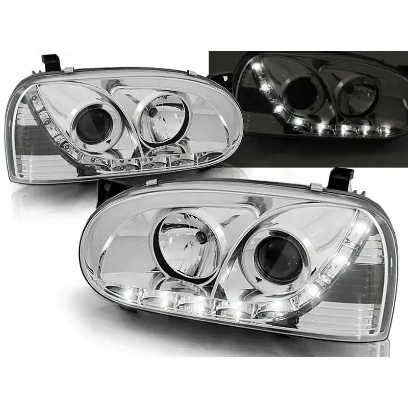 Frontlykter Vw Golf 3 91-97 Chrome med dobbel linse og LED-lys, vist med og uten lys på.