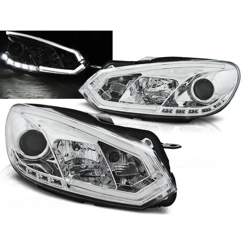 Frontlykter Vw Golf 6 10.08-12 i klart glass med sorte og kromdetaljer, tent LED-lys vises.