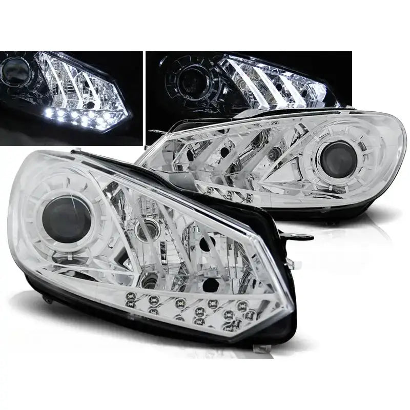 Frontlykter Vw Golf 6 10.08-12 med klare glass, kromdetaljer og integrerte LED-lys, vist fra skrå front.
