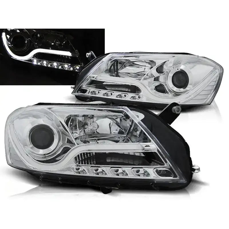 Frontlykter Vw Passat B7 Chrome Tube Light med LED-lys tent, sett fra skrå vinkel i mørket.